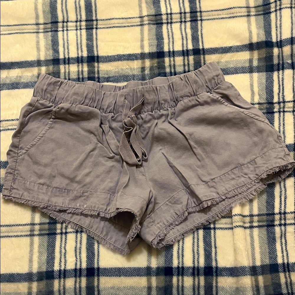 Cloth & Stone High Waist Taupe Shorts